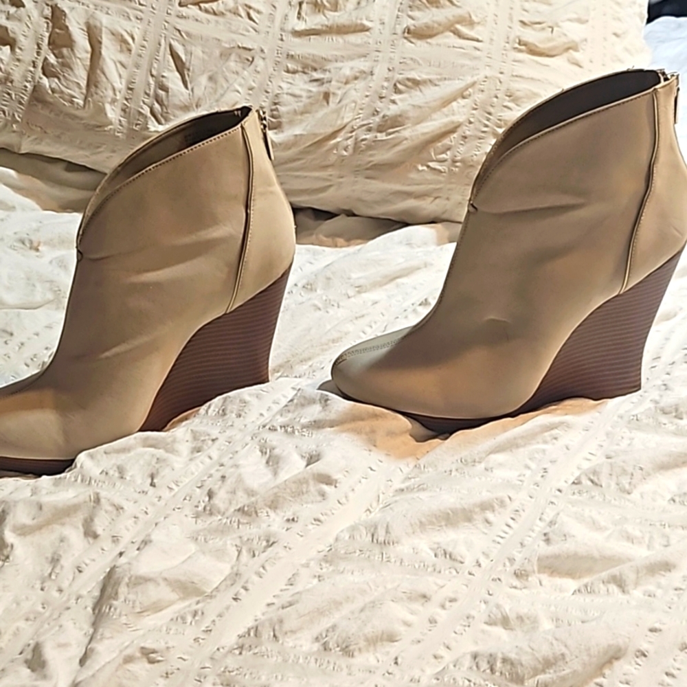 JLo heels